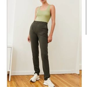 The Group by Babaton Aritzia Weekender Full Pants sz S